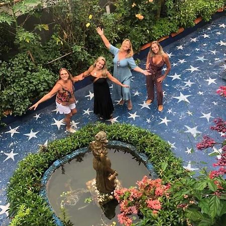 Pousada Das Estrelas No Centro De Conservatória Buitenkant foto